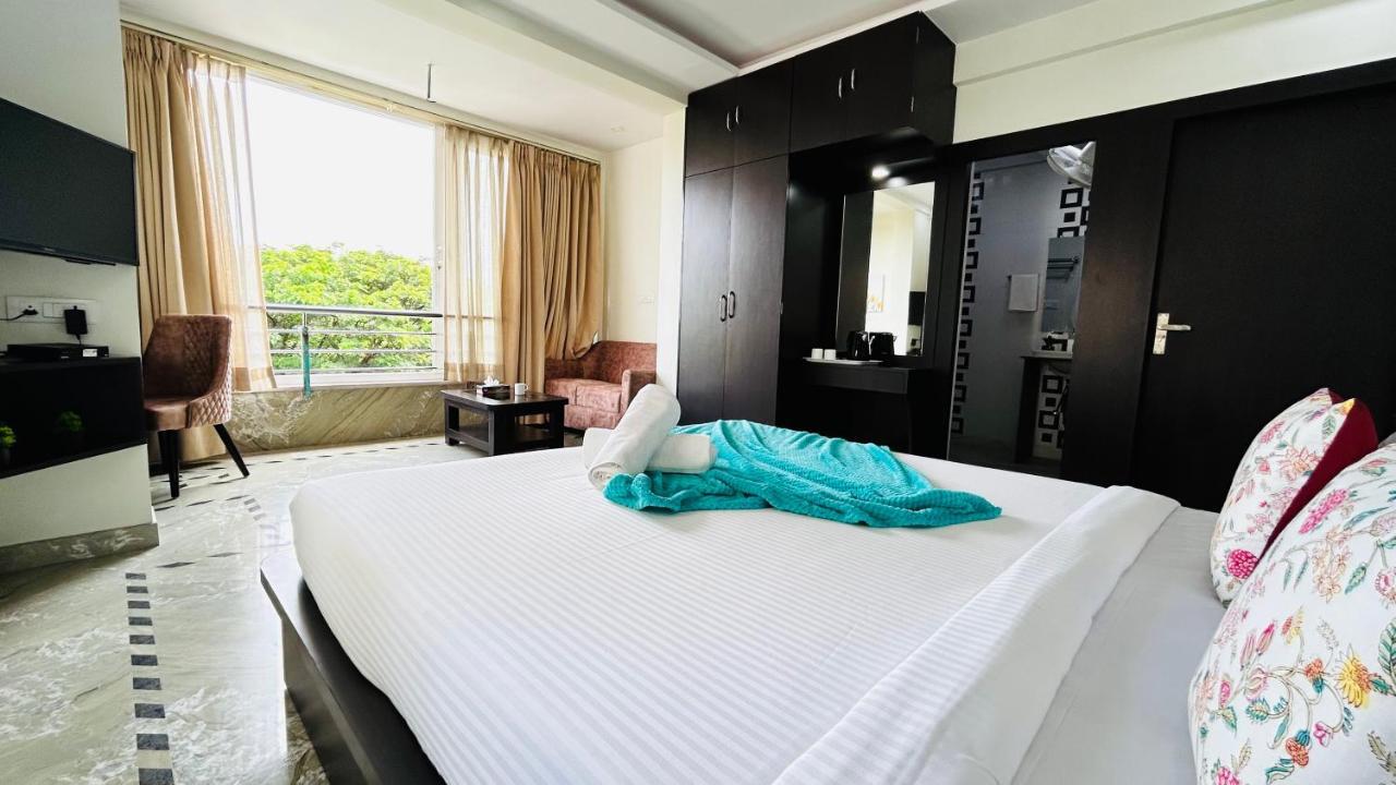 Bluo Lake View Newtown - Boutique Hotel Калькутта Экстерьер фото