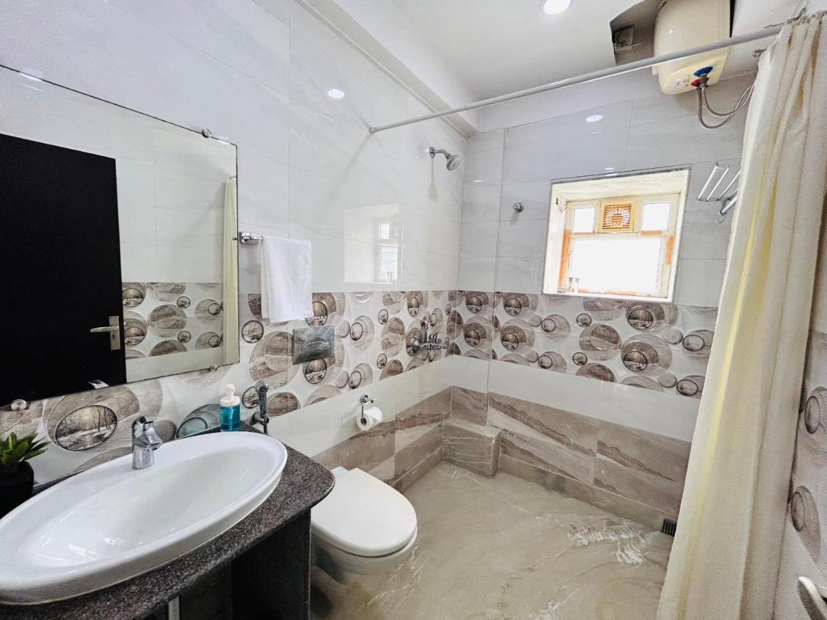 Bluo Lake View Newtown - Boutique Hotel Калькутта Экстерьер фото