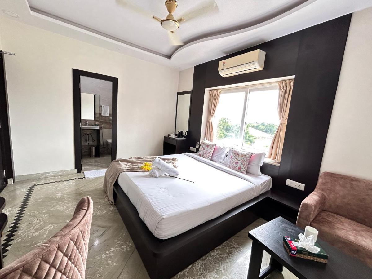 Bluo Lake View Newtown - Boutique Hotel Калькутта Экстерьер фото